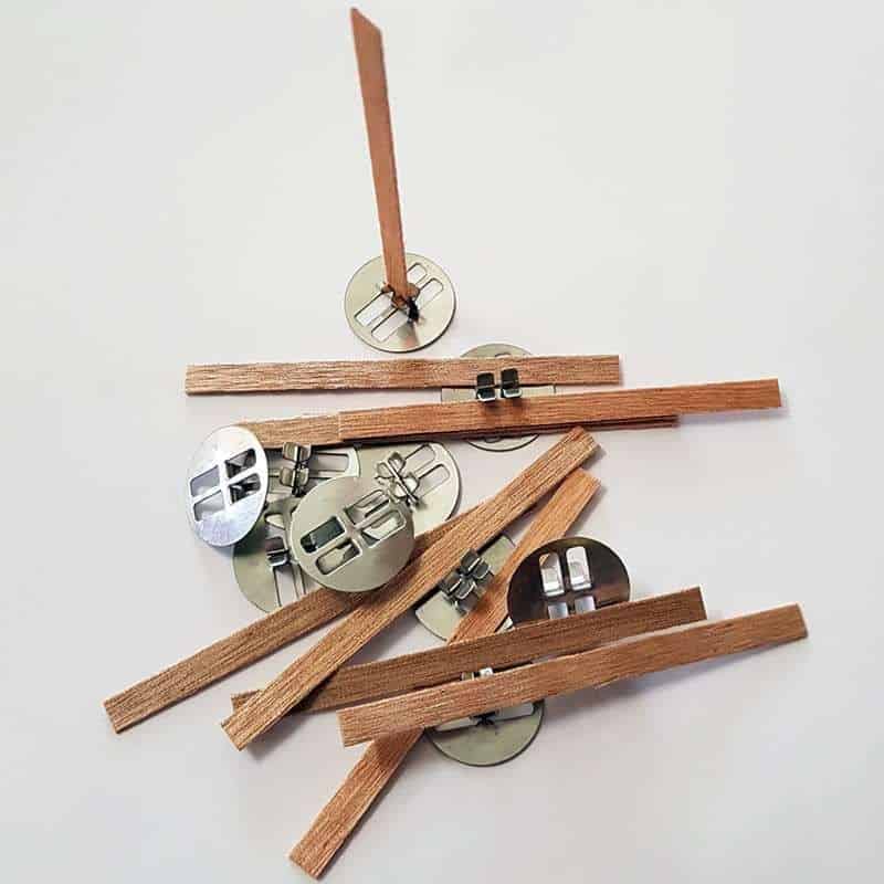 10 mèches renforcées en bois avec socles - T 1 (ø 4 à 5 cm) 10 mèches renforcées en bois avec socles - T 1 (ø 4 à 5 cm)