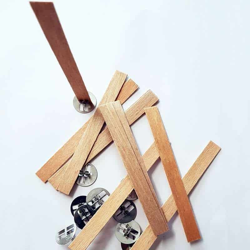 10 mèches renforcées en bois avec socles - T 3 (ø 6 à 8 cm) 10 mèches renforcées en bois avec socles - T 3 (ø 6 à 8 cm)